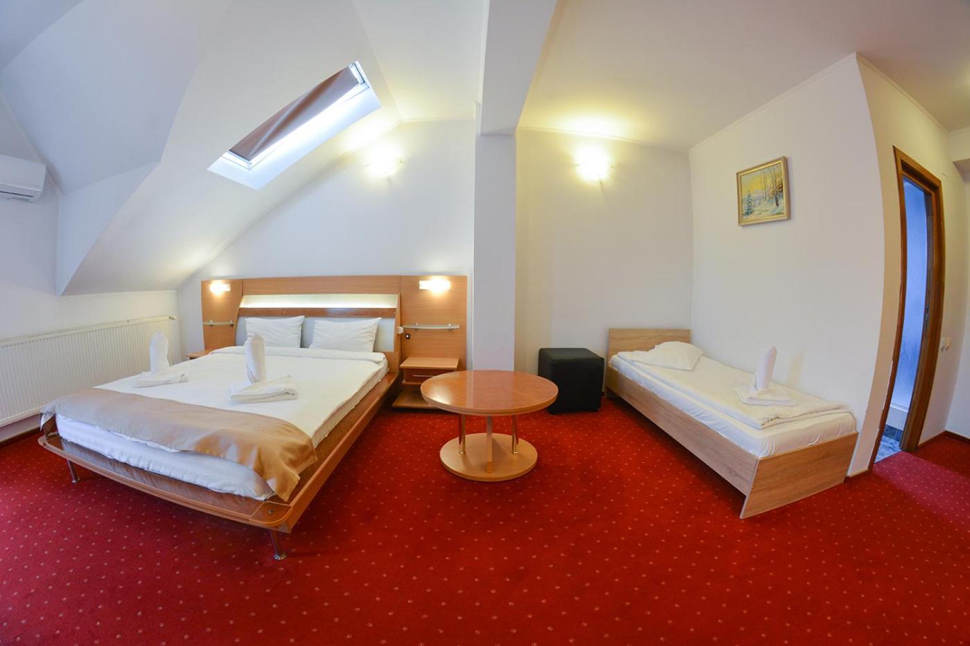Pensiune Valentina Hotel Râmnicu Vâlcea Buitenkant foto