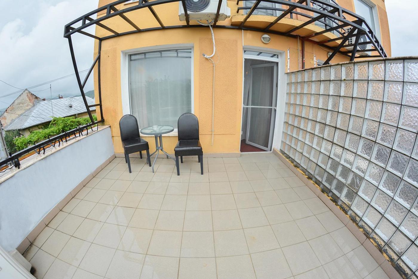 Pensiune Valentina Hotel Râmnicu Vâlcea Buitenkant foto