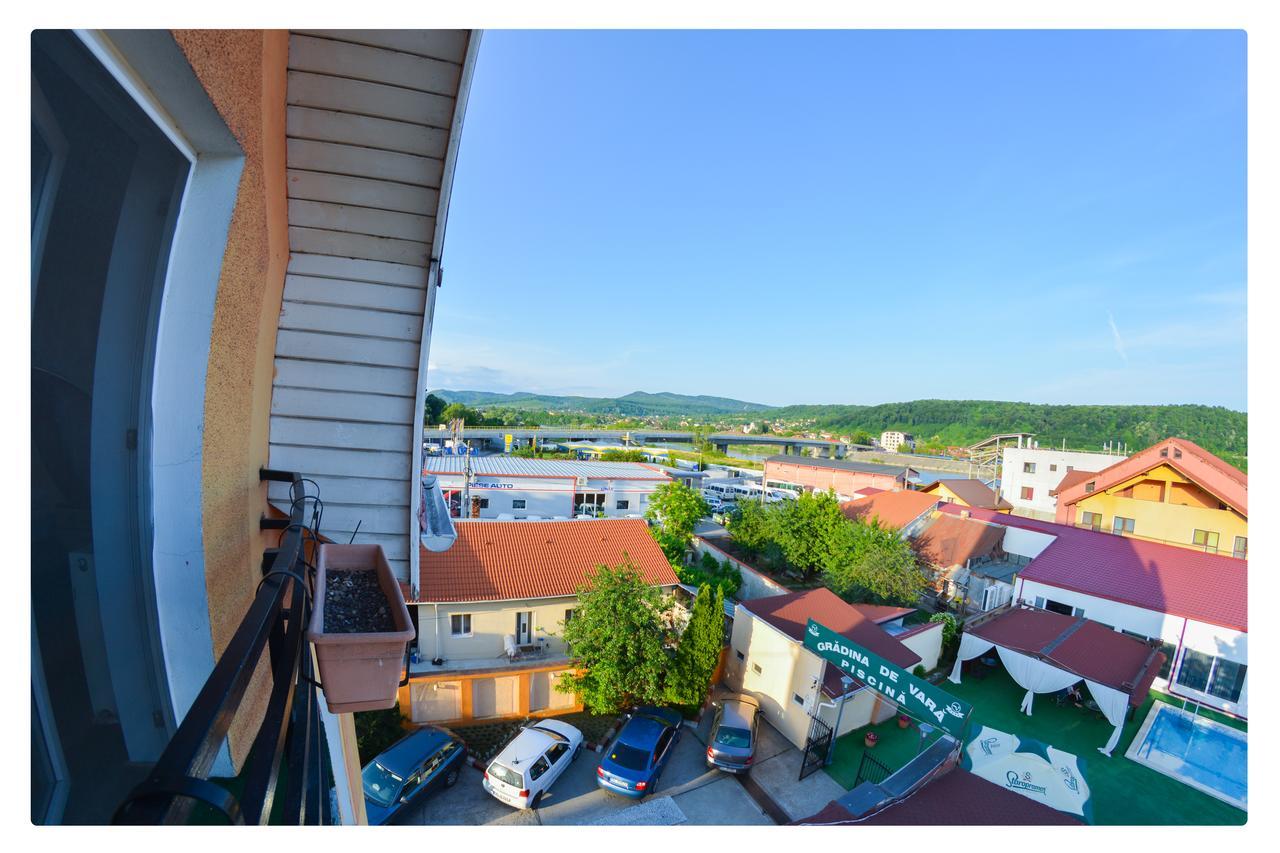 Pensiune Valentina Hotel Râmnicu Vâlcea Buitenkant foto